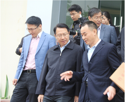 市長、書記為南方IT學院關心鼓勵送特禮!